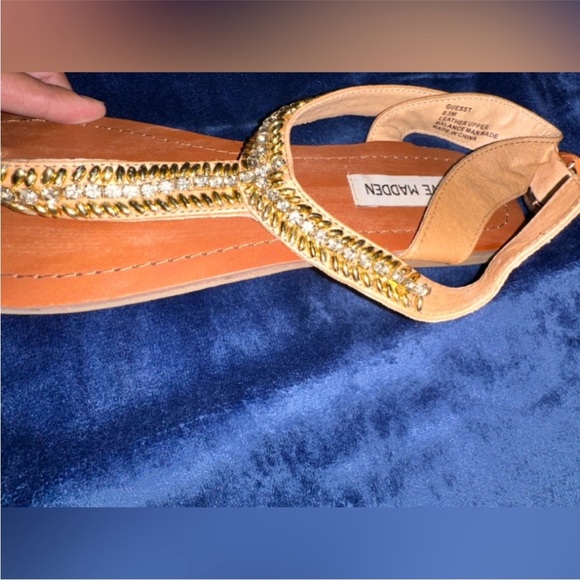 Steve Madden Sandals with Gold Accents - Picture 4 of 6